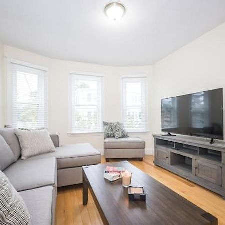 The Boston Rental - Multiple Floorplans Екстериор снимка