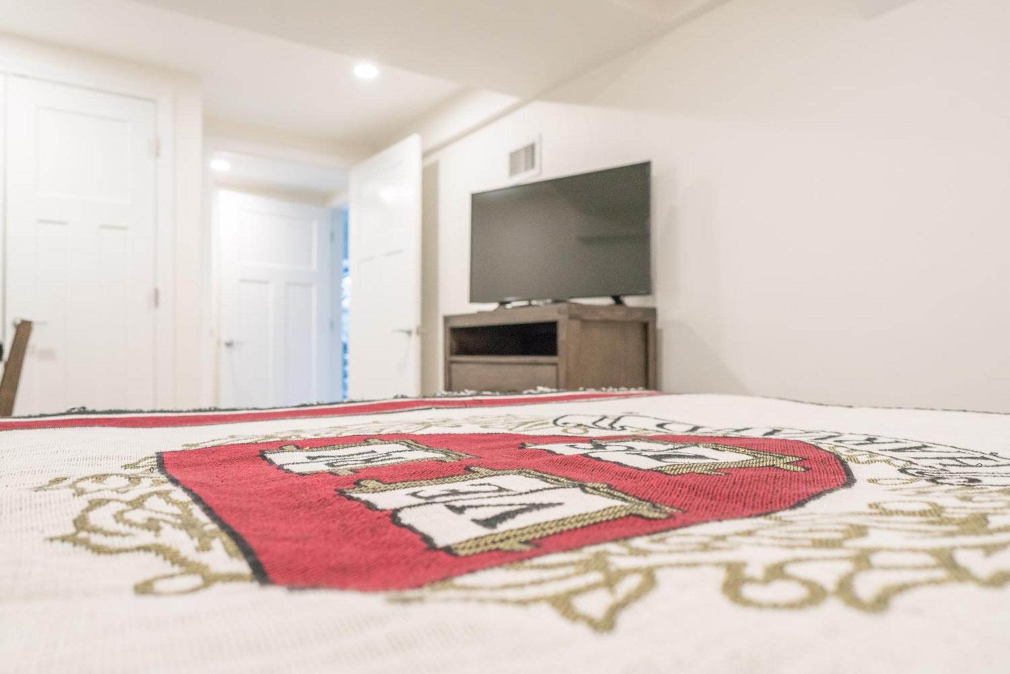 The Boston Rental - Multiple Floorplans Екстериор снимка